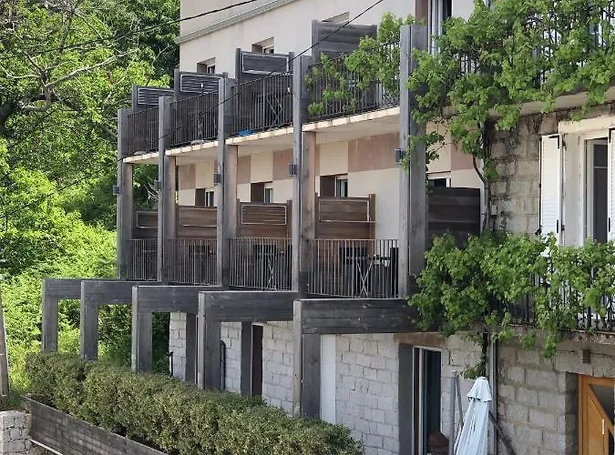 A Fontana Hotel